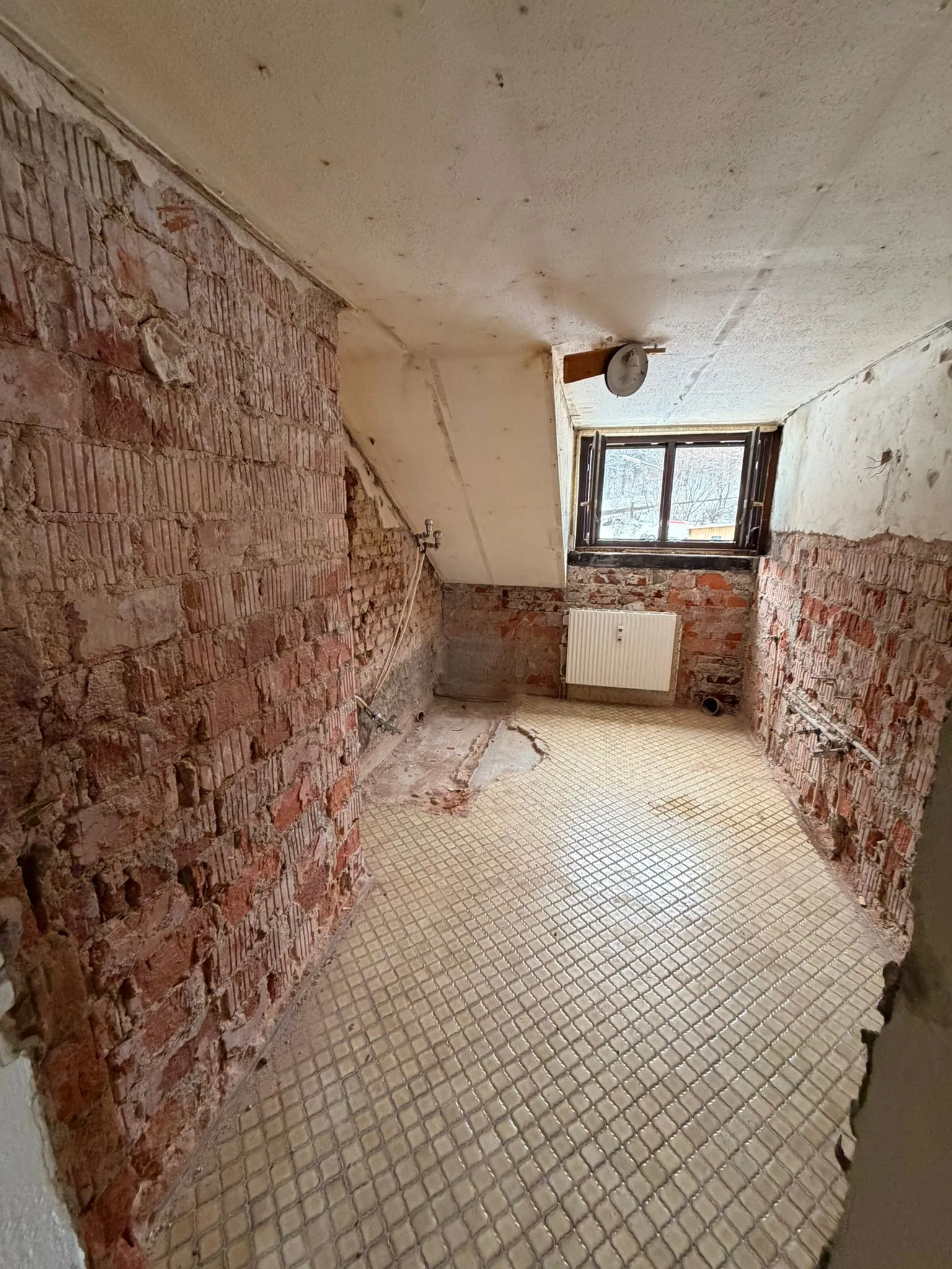 Sanierung einer 77-qm-Wohnung in Neustadt an der Waldnaab